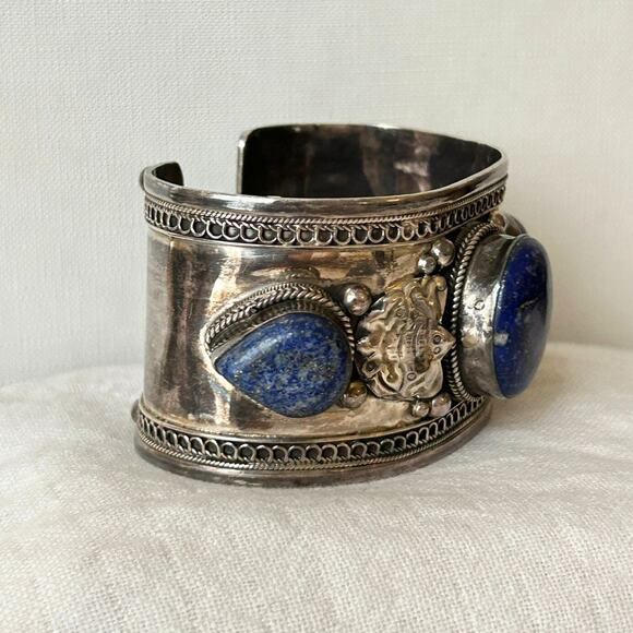 Vintage Sterling Silver & Lapis Lazuli Cuff Bracelet – 1970s Tribal Revival, 96g - Picture 4 of 8
